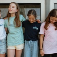Frisch, fair, fantastisch – stylish in die Sommerferien