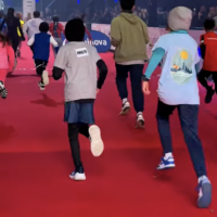 Stark ins Ziel: Stadtgymnasium begeistert beim Mini-Marathon Frankfurt